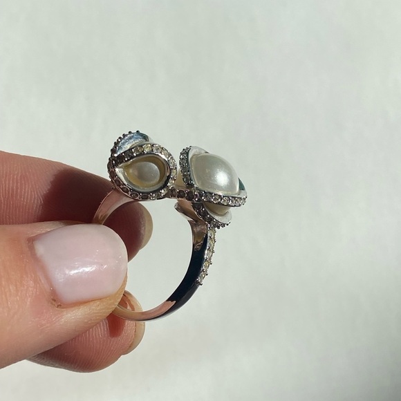 SWAROVSKI faux Pearl silver tone ring size 6 - Picture 3 of 16